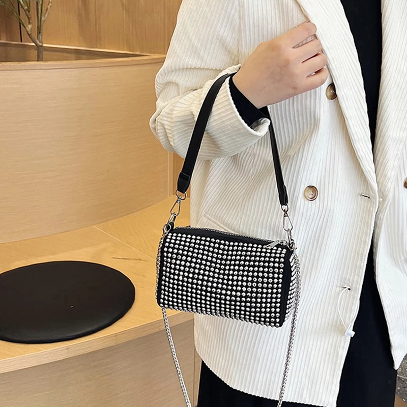 Spring/Summer Small Bag Trend Personalized Color Diamond Pillow Bag Chain Shoulder Personalized Cross Body Bag 250318