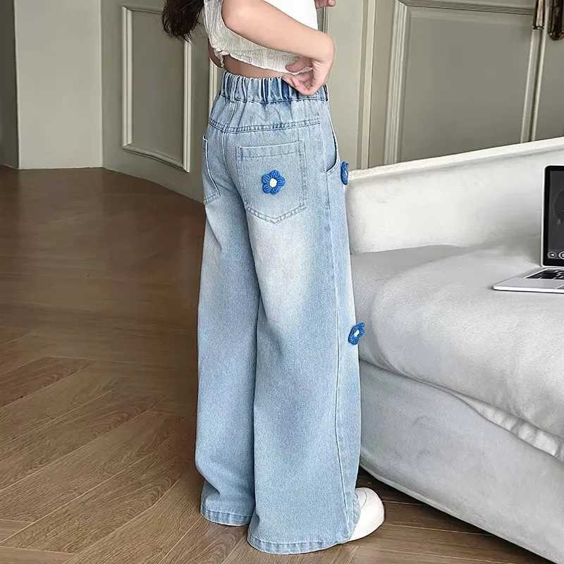 Teenage girls floral jeans suitable for children teenage fashion wide leg denim pants childrens loose jeans Trouser with flowersT250326