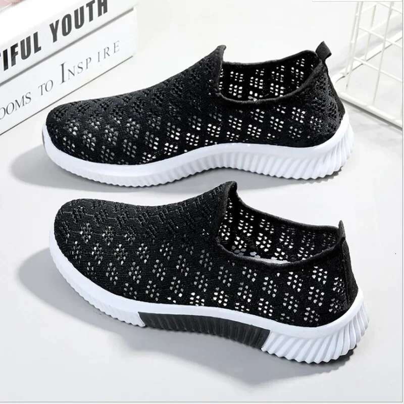 2024 New Summer Korean Mesh Comfortable Women Breathable Hollow Sports Walking Sneakers Casual Flat Ladies Solid Shoes