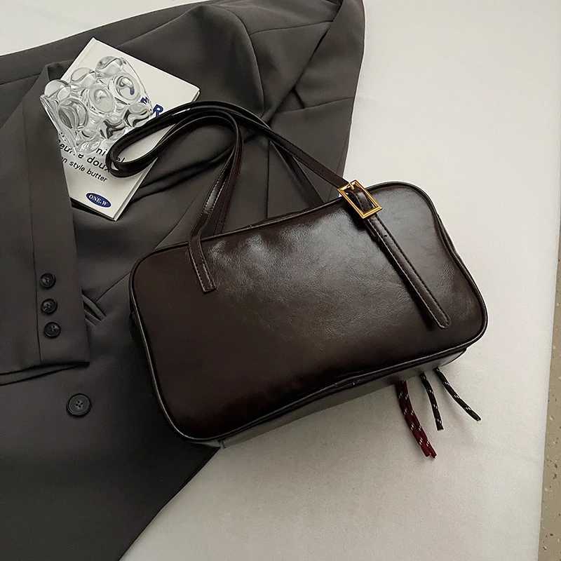 Small vintage armrest bowling bag womens retro wax leather shoulder bag handbag large capacity handbag Y250319