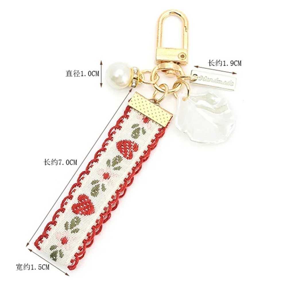 Cute Pearl Heart Keychain Sweet Strawberry Ribbon Keychain Womens Handbag Decoration Beaded Phone Case Hanging Rope DIY GiftXJ250319