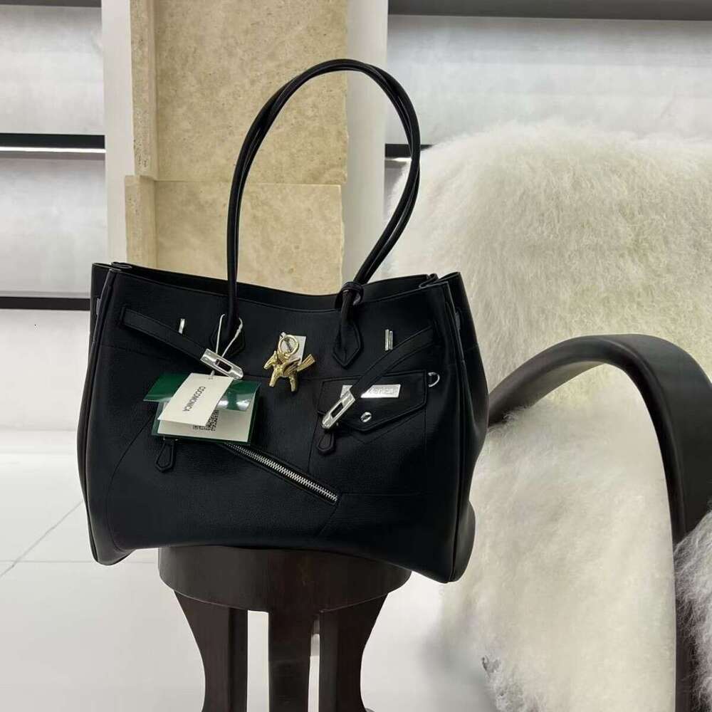 Designer Lock Wings Tote Bag Large Capacity Commuting Genuine Leather Locomotive Versatile Women Shoulder Handbag