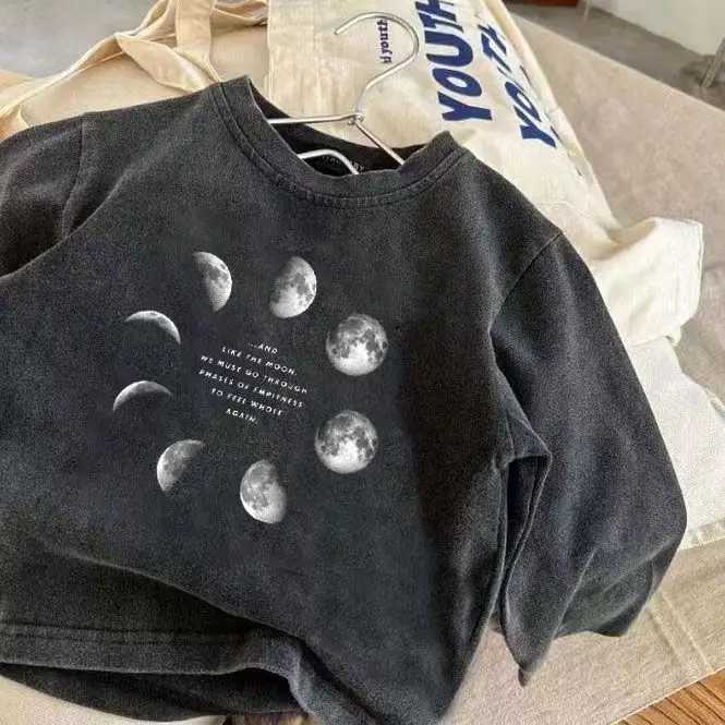 2025 vintage washed long sleeved T-shirt for boys made of pure cotton suitable for childrens cute and fashionable explosive street topsT250320