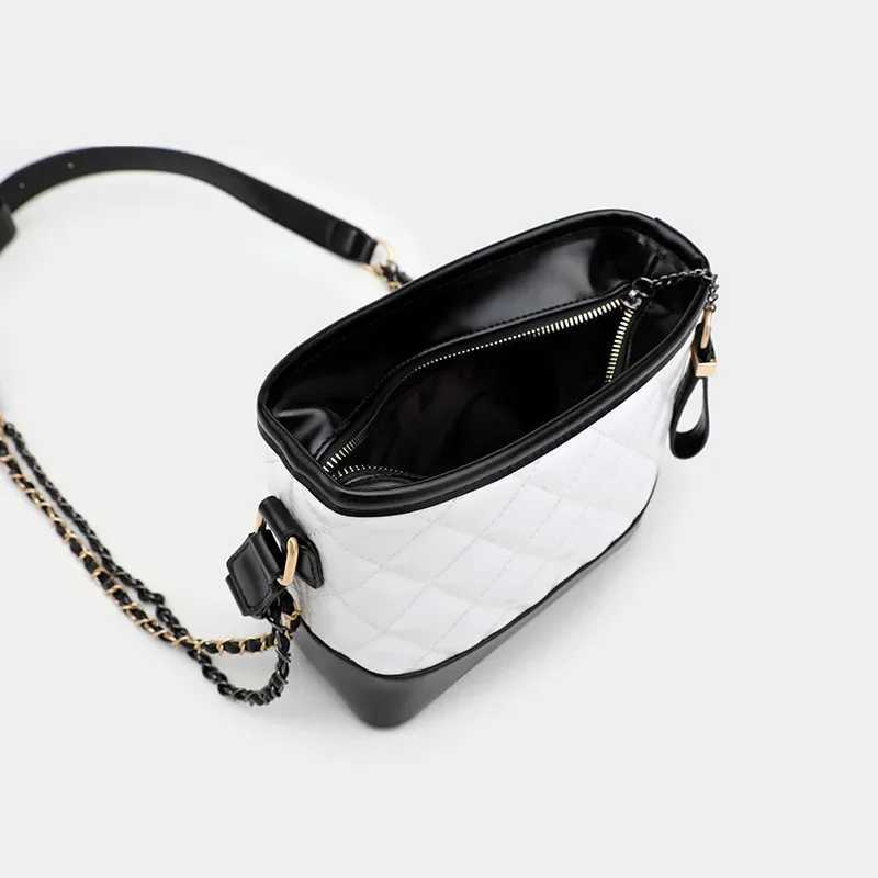 2023 New Pu Leisure Crossbody Bag Korean Tweed Style Fashionable Chain Womens Shoulder Bag Soft Handle Ladies Purse Y250319