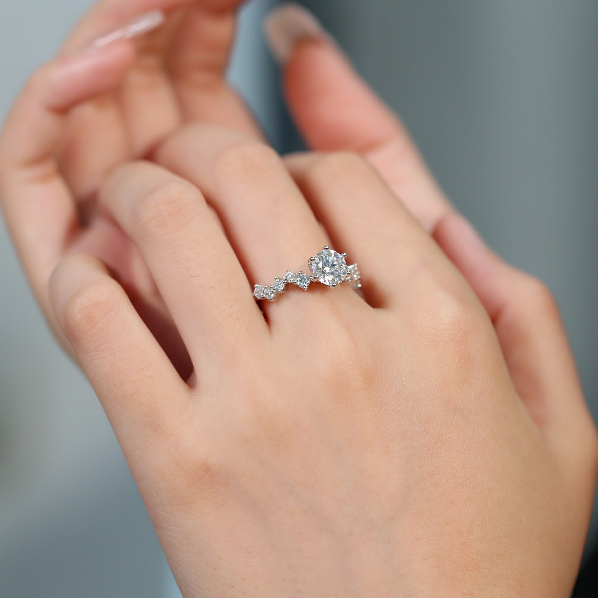 FEOBUR 1CT D Color Moissanite Diamond Engagement Ring for Women with GRA Certificate 925 Sterling Silver Promise Wedding Band