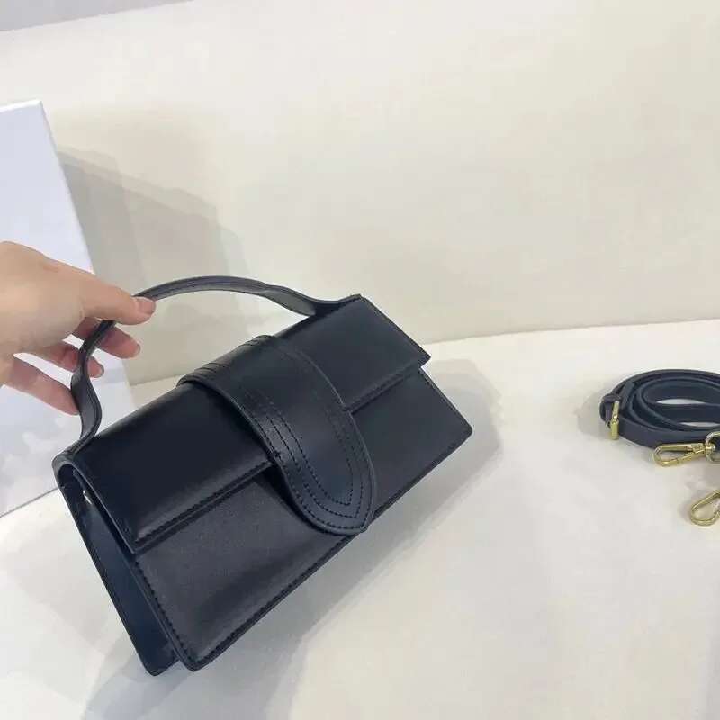 Ja's niche design new popular square fashion trend versatile shoulder handbag crossbody armpit bag