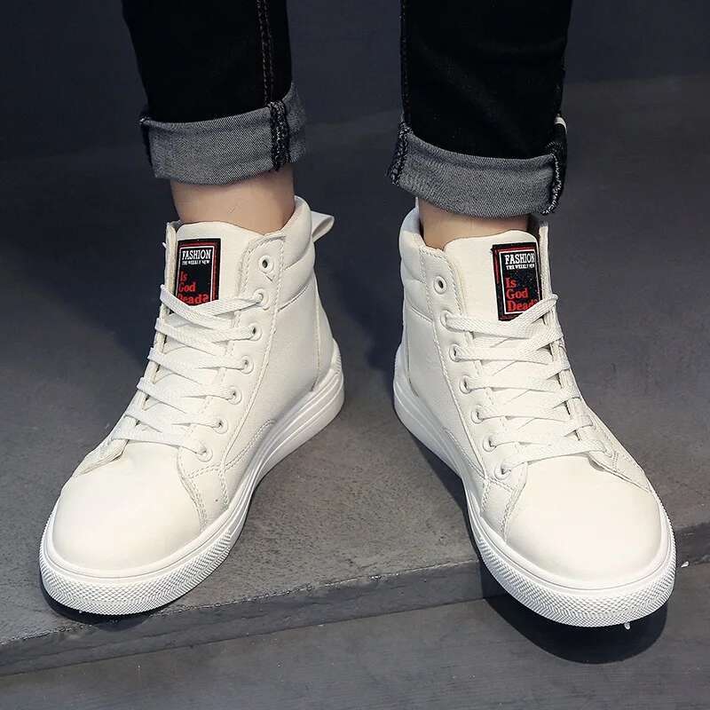 2025 New Breathable Soft soled Men's Casual Sports Shoes by Korean Designer Fashion Student Slow Running Youth Board Shoes