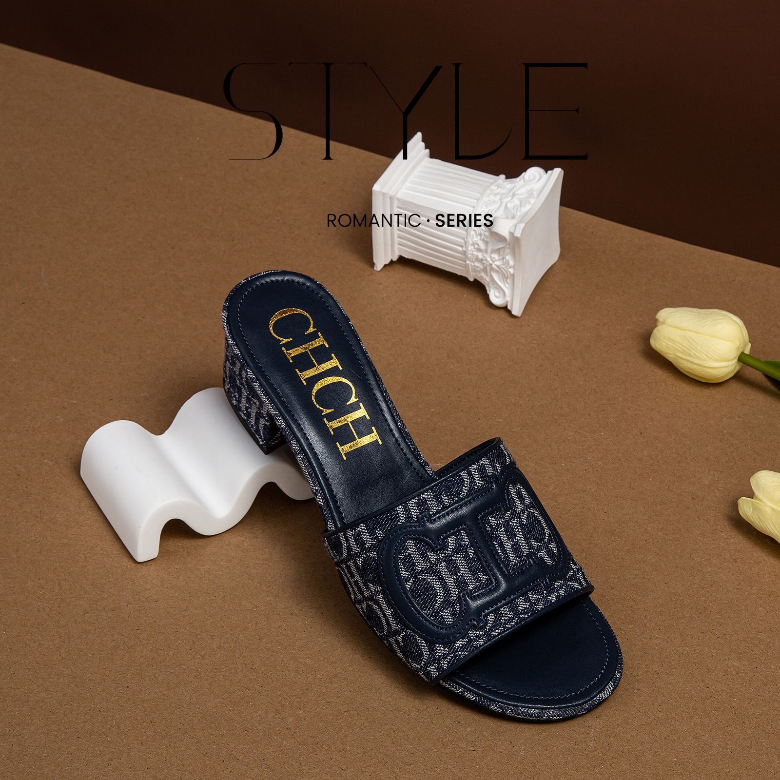 Designer CHCH Xiaoxiangfeng For Women's Outdoor Wear In Summer 2024 New Low Beach Vacation Versatile Thick Heel Cool Slippers