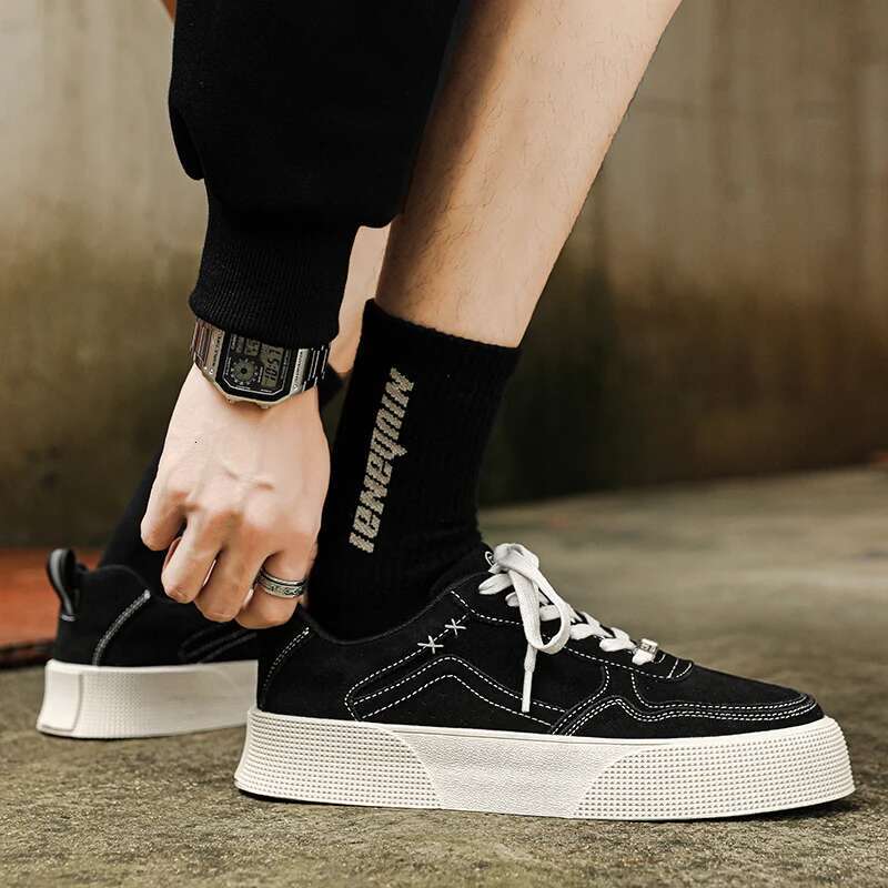 2025 New Men's Thick Bottom Anti slip and Wear resistant Casual Designer Fashion Sports Shoes for Men