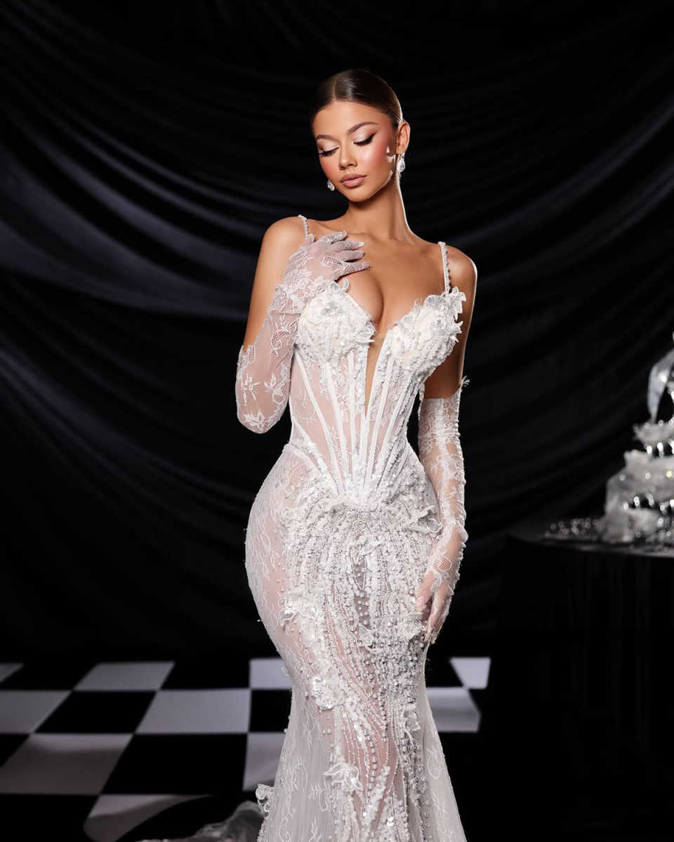 Sexy Spaghetti Straps Mermaid Wedding Dresses Elegant Floral Applique Bridal Gowns Beading Lace Robe De Mariee Customized
