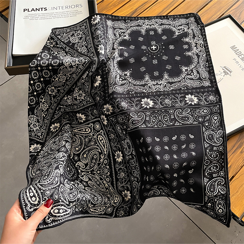 2025 Spring And Autumn Winter New High End Wool For Women's Fashion Style Printed Shawl Double Sided Silk Scarf