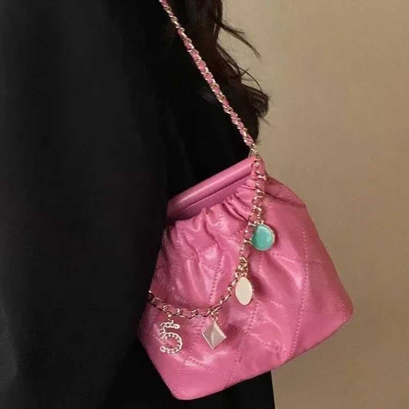 Fifth Avenue Bucket Bag New Summer Niche Premium Texture Small Bag Womens Single Shoulder Crossbody Bag women bag Bucket Y250319