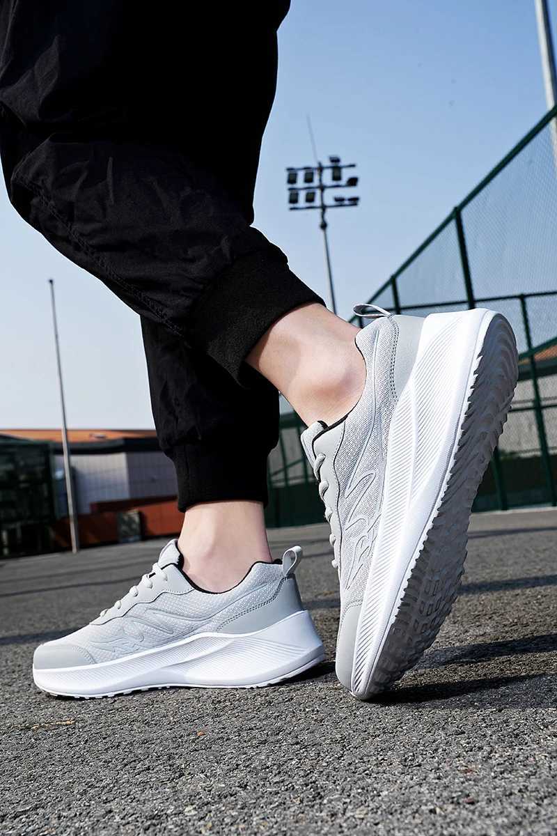 Neutral style fashionable simple ultra light breathable and comfortable high-end casual sports shoesW250320