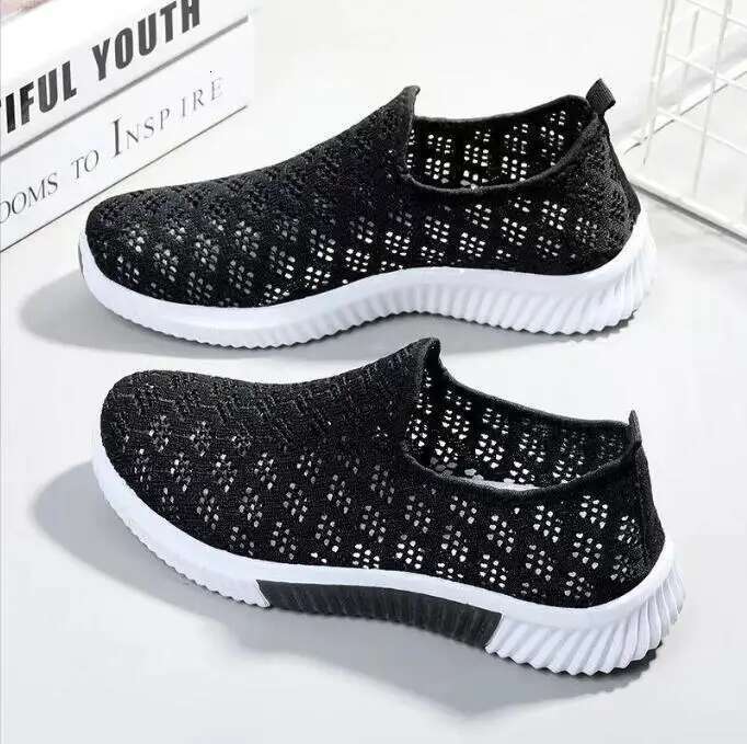 Outdoor Casual Women's Summer Mesh Breathable Flat Shoes Lig ht Sneaker Fem ale Loaf ers