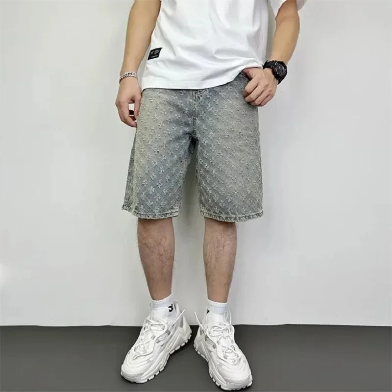 Fashion American Ins Personalized Pattern Denim Shorts Summer Light Blue Distressed Mens Straight Leg High Street 250312