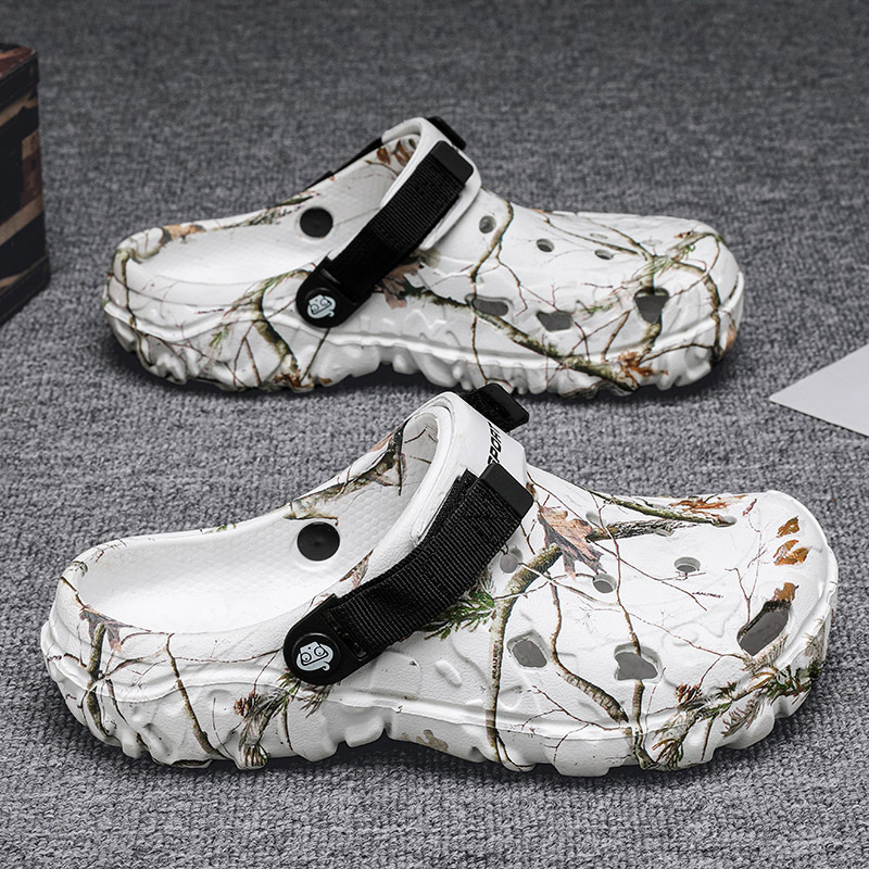 hot free shipping designer Sandals for woman and man 2025 new vintage fashionable beach shoes