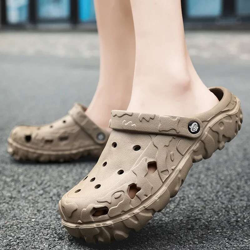 2025 Summer Slippers Clogs Men Beach Outdoor Garden Shoes Casual Sandals Black Brown Slip-On Men's Breathable Slides