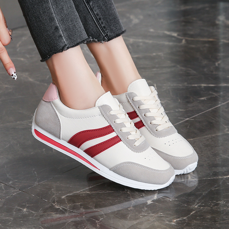 Free shipping 2025 New Running Shoes fashion comfortable Running Flat bottom skate shoes outdoor sport for women and men