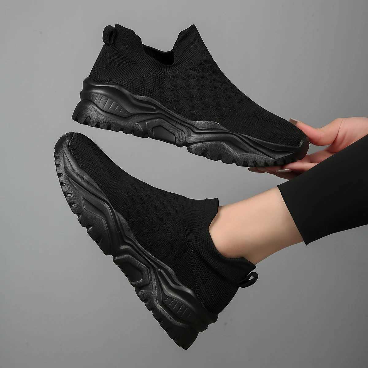 Warm casual sports shoes light sports shoes warm white outdoor breathable mesh black running shoes sports jogging tennis shoes Y250320