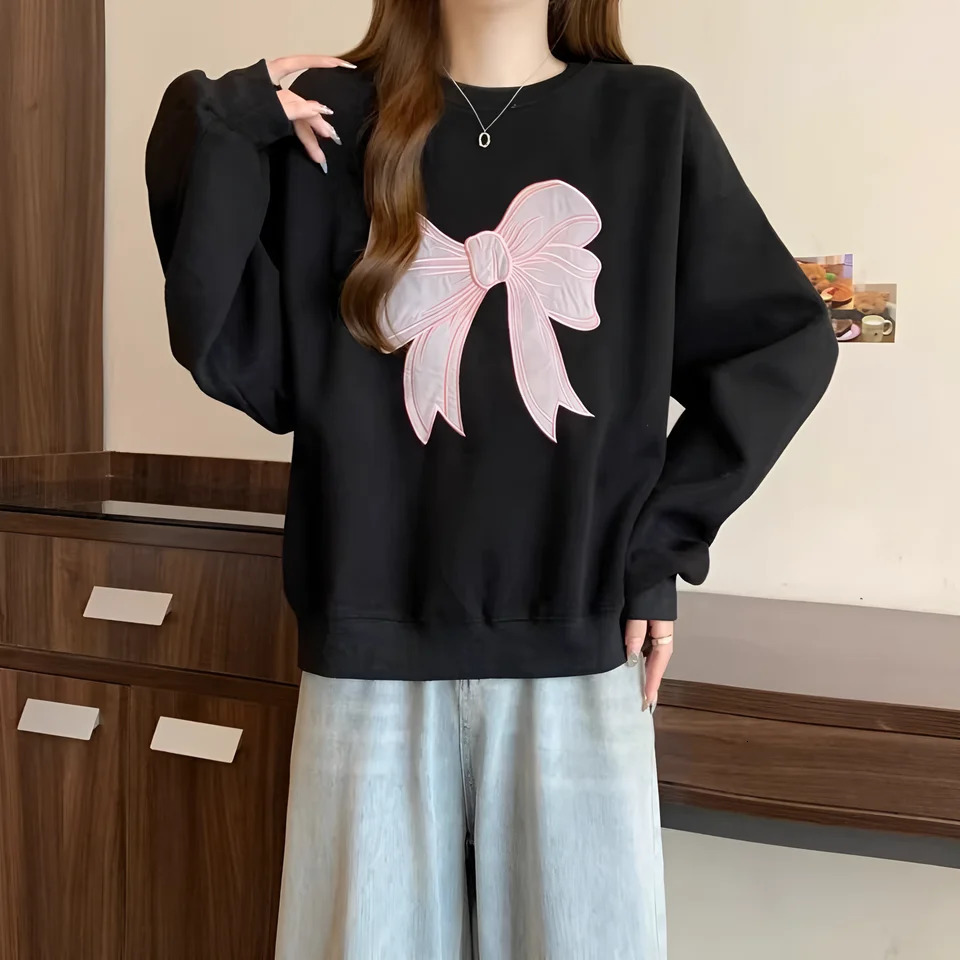 SpringSummer Womens Long Sleeve Elegant Retro Cream Hoodie Loose Korean Embroidered Tshirt with Butterfly Pattern 250312