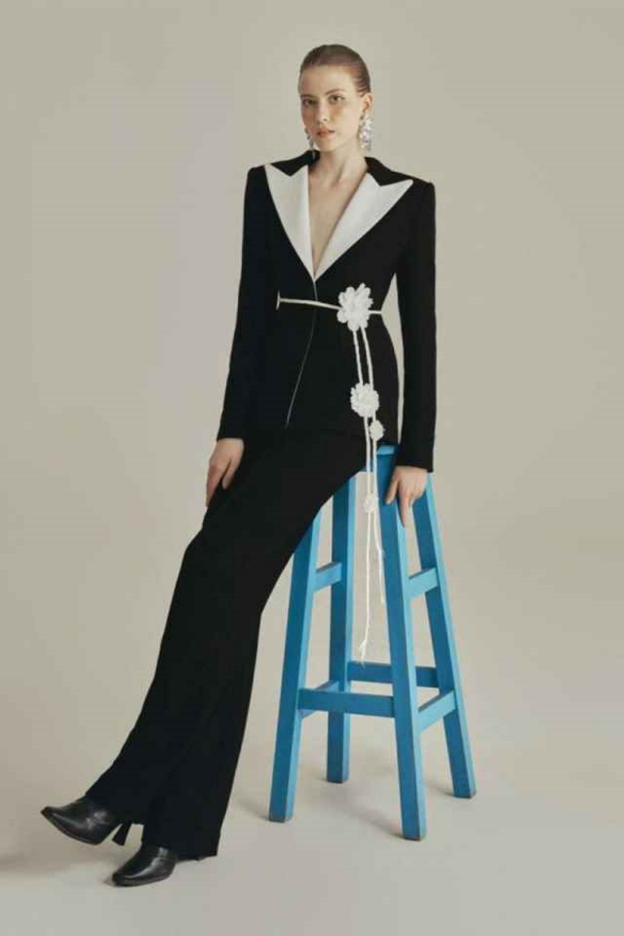 Customized Elegant Women Pants Suits With Flowers Belt Prom Birthday Party Formal Wear Outfit Flared Trousers 2 Pieces