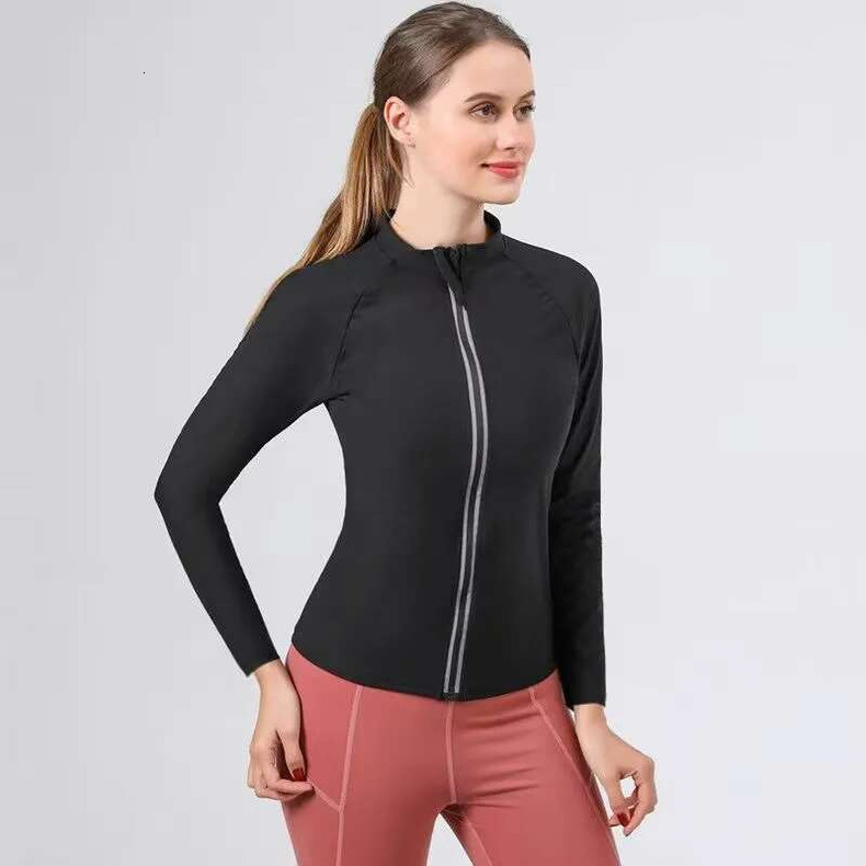 Breathable Body-Shaping Running Dress for Female Athletes