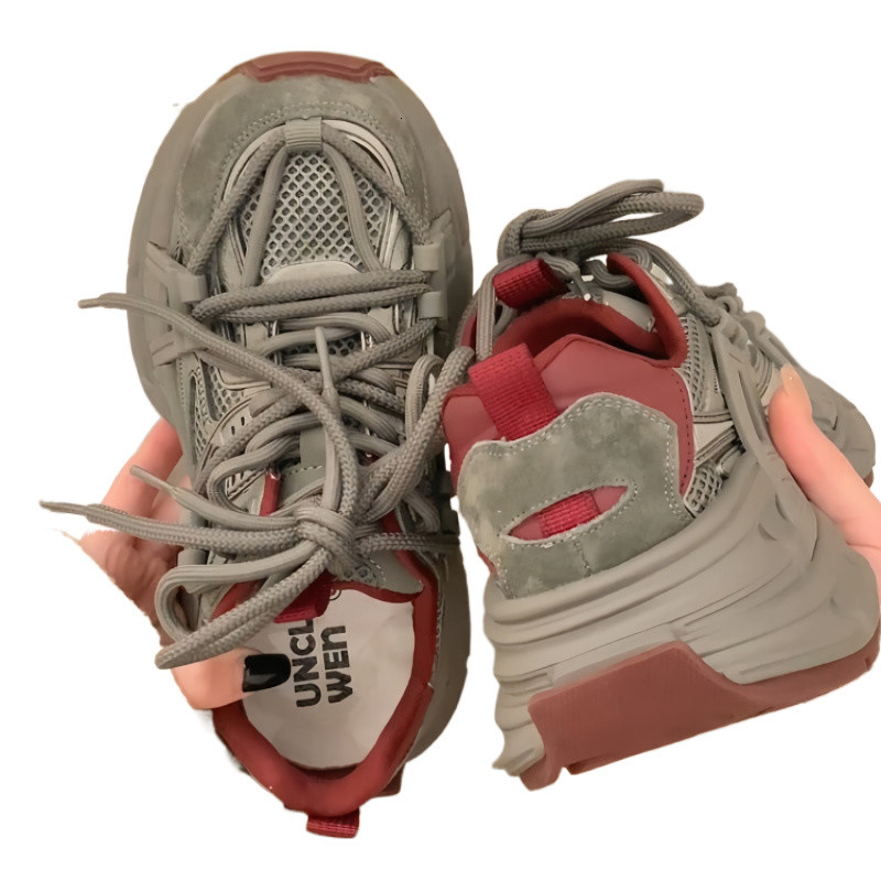 2025 new thick soled European leather surface flaunting feet, small sports shoes designed by fashionable anti slip multifunctional casual shoes