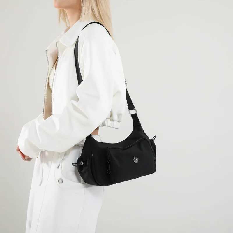 Fashionable womens canvas crescent cross body bag version suitable for streetwear and daily wear multifunctional accessory Y250320