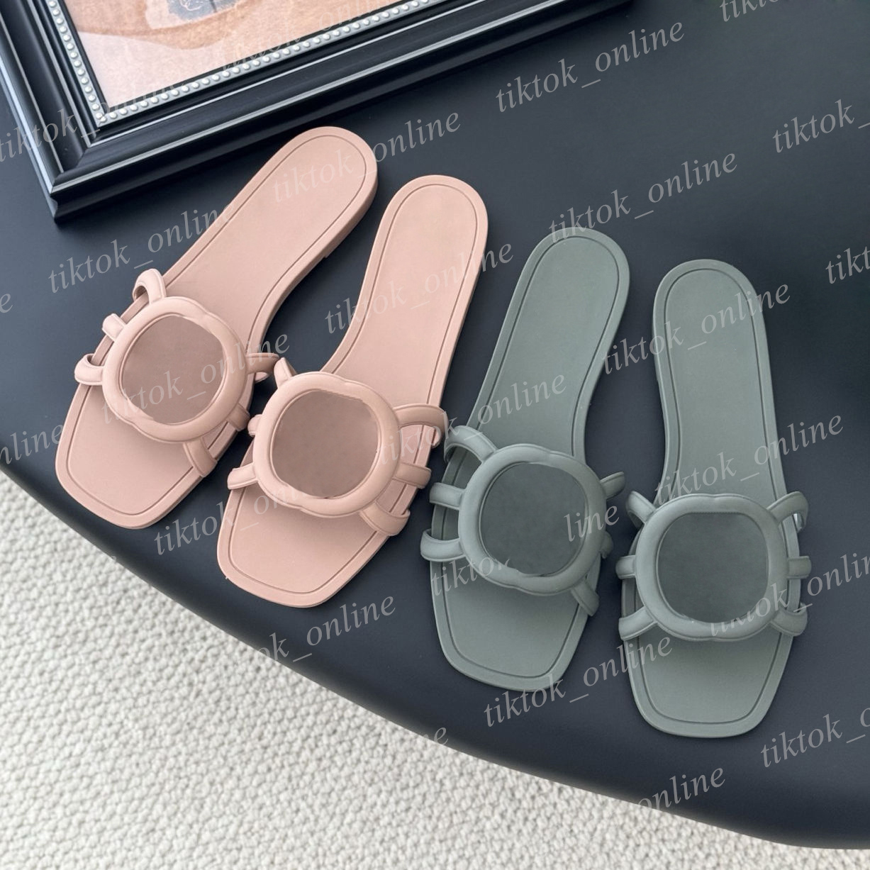 New Designer Sandals Slides Interlocking Slippers Women Flat Beach Jelly Script Orange Fall Mules Outdoor Waterproof Luxury Sandals Summer Size 35-42