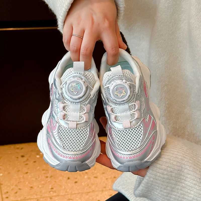 2024 Summer Childrens Mesh Sneakers Rotating Button Preschool Girls Fashion Sneakers Breathable Boys Mesh Sneakers Childrens Walking Shoes PinkT250321