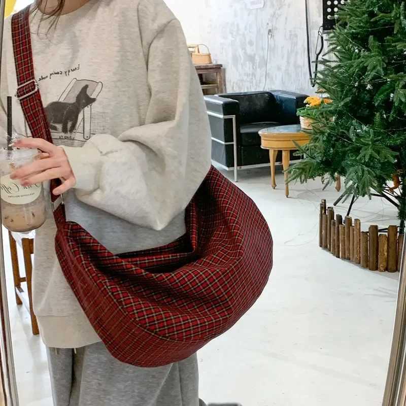 Fashion Nylon Plaid Womens Shoulder Bag 2025 New Casual Large Capacity Communicating Versatile Womens Bag Bolsas De Mujer Y250320