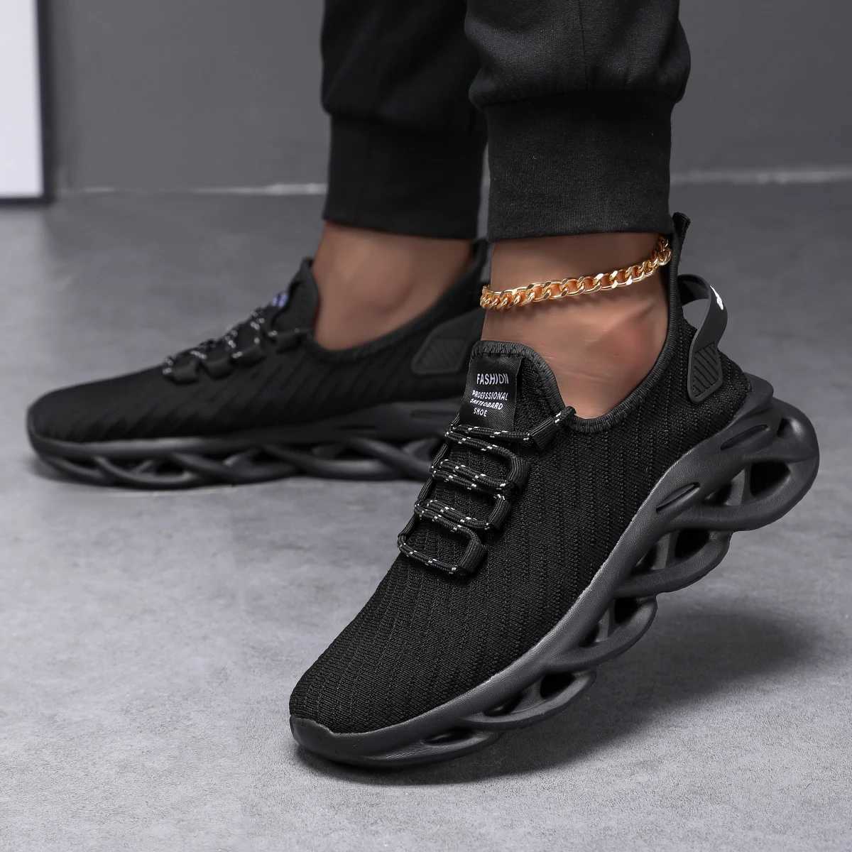 High quality mens blade fashionable M sports shoes outdoor walking and running sports shoes breathable luxury design mens shoes Y250320