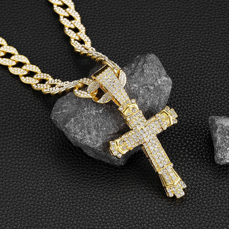 New Hip Hop Pendant with Personalized Creativity and Versatile Full Dia Zinc Alloy Cross Necklace for Men