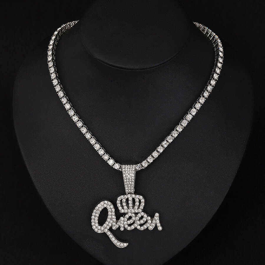 Hot selg hip-hop zinc alloy crown QUEEN letter full dia pendant with temperament and personality necklace jewelry