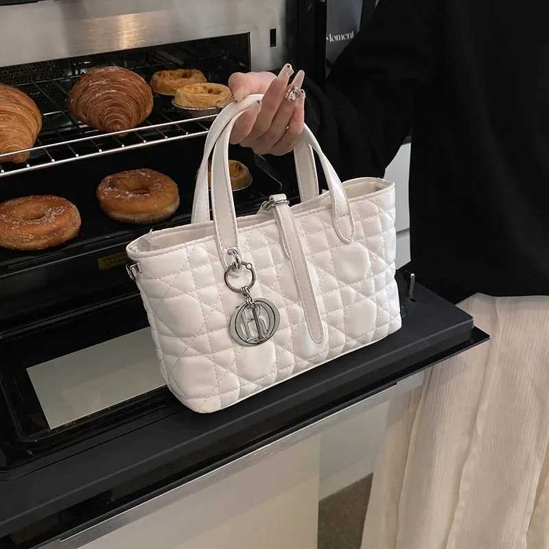 Messager Crossbody Bag Leather Shoulder Bag Women Ladies Popular Luxury Designer Classic Elegant Y250319