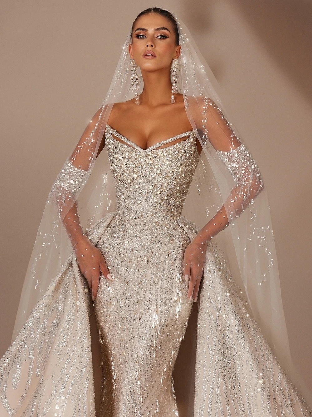 Luxury Wedding Dresses Pearls Crystal Bridal Gowns with Overskirts Sequins Strapless Mermaid Beading Customized Sweep Train Bride Dress Vestidos De No