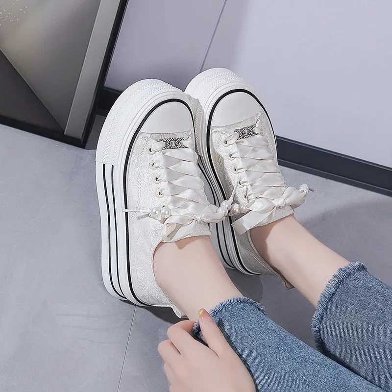 Wen Canvas Skating Shoes Casual Flat Sports Shoes Fem Fashion Cfort Slip on Sports Shoes Platform Vcani Shoes Y250320