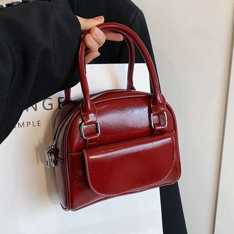 Red solid PU leather shoulder lower arm bag womens fashion handbag casual wallet and handbag womens commuting horizontal bag Y250320