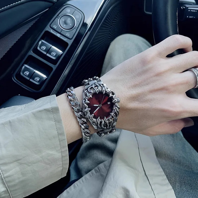 fashion heterosexual claw watch alabaster style retro Y2K European American watches special shaped advanced ins niche watches 250320