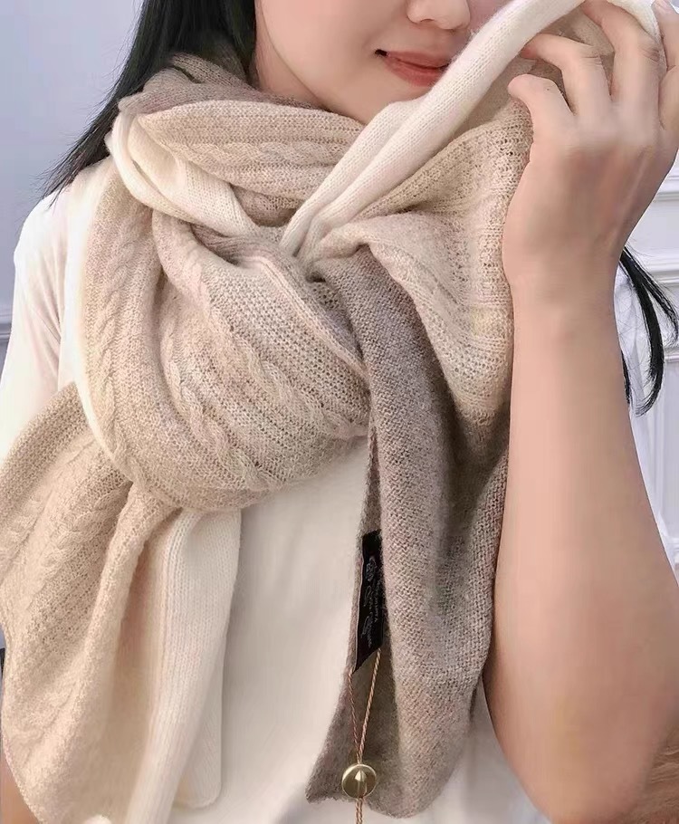 K194 Selected Merino fine pure wool European and American style knitted large shawl scarf autumn and winter warm wool neckerchief for women
