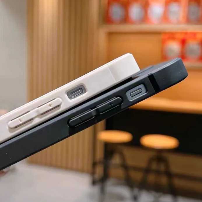 Retro Radio Graphic Phone Case for iPhone 11 12 13 14 16 Pro Max Plus Mini XR X XS Max 8 7 Plus SE 2022 Shock resistant Soft Cover Z250321