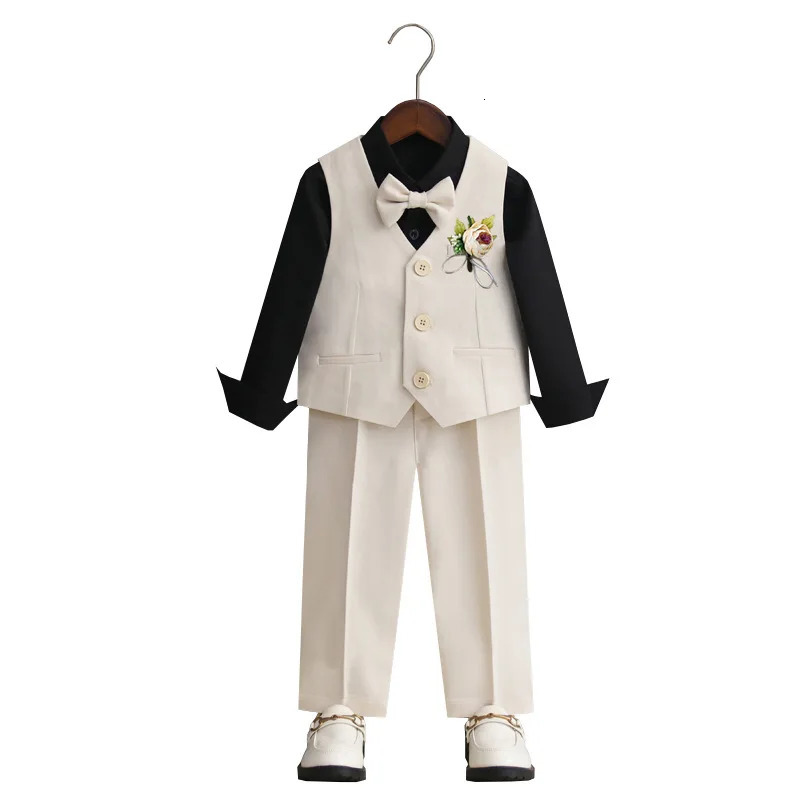 Childrens Formal Beige Suit Set Boys Wedding Dresses Babys First Birthday Performance Host Costume Kids Blazer Pants Bowtie 250320bj