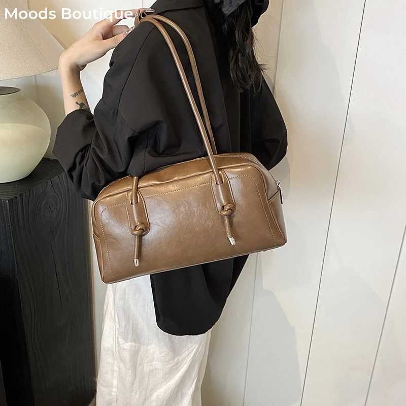 MOODS Retro Shoulder Bags For Women Solid Color Large Capacity Mini Boston Bag Vintage Commute Shopper Totes 2024 Latest Handbag Y250320