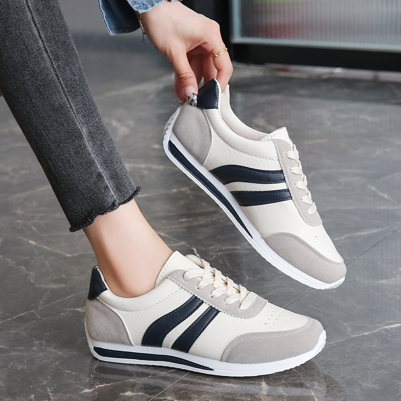 Free shipping 2025 New Running Shoes fashion comfortable Running Flat bottom skate shoes outdoor sport for women and men