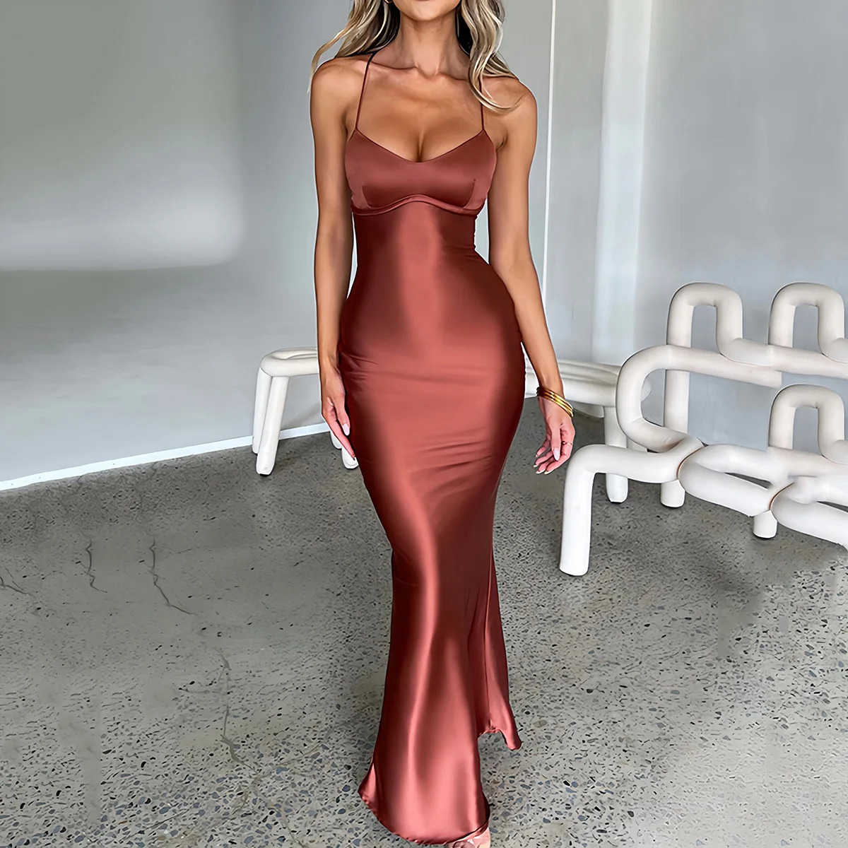 Sexy satin backless lace mermaid slippers womens sweetheart neckline sexy slim fit dress elegant silk 250320