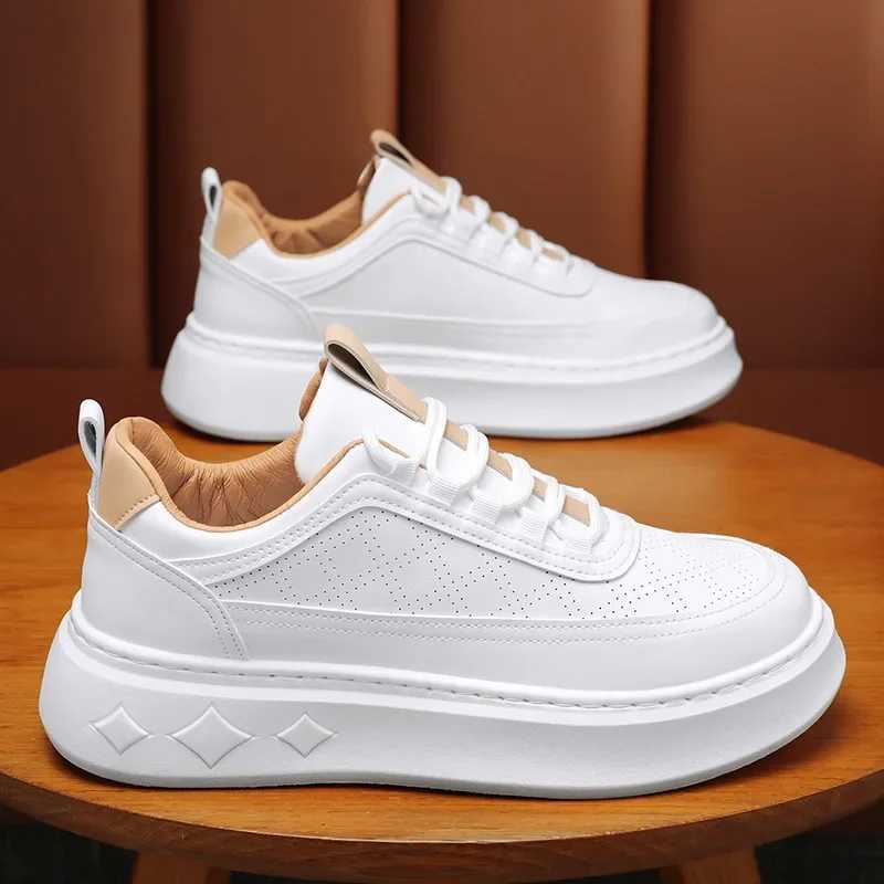 2025 Mens Vcanize Shoes and Thick Bott Casual Board Shoes Y250320