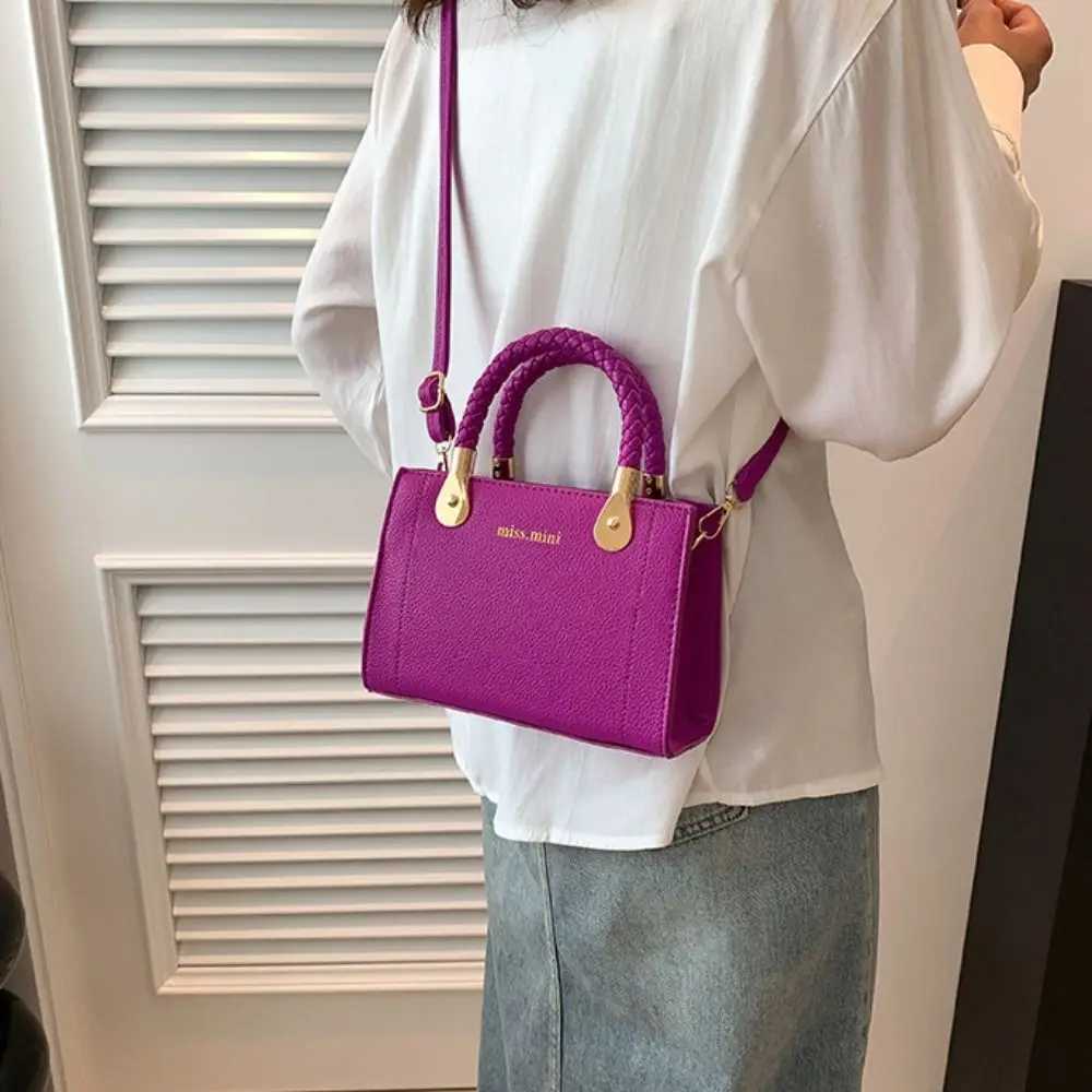 Elegant Aesthetic Square Bag New Fashion Woven Handbags Retro Shoulder Crossbody Bag Fashion Y250320