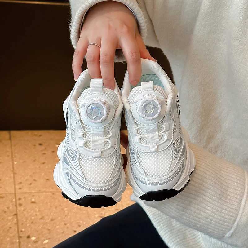 2024 Summer Childrens Mesh Sneakers Rotating Button Preschool Girls Fashion Sneakers Breathable Boys Mesh Sneakers Childrens Walking Shoes PinkT250321