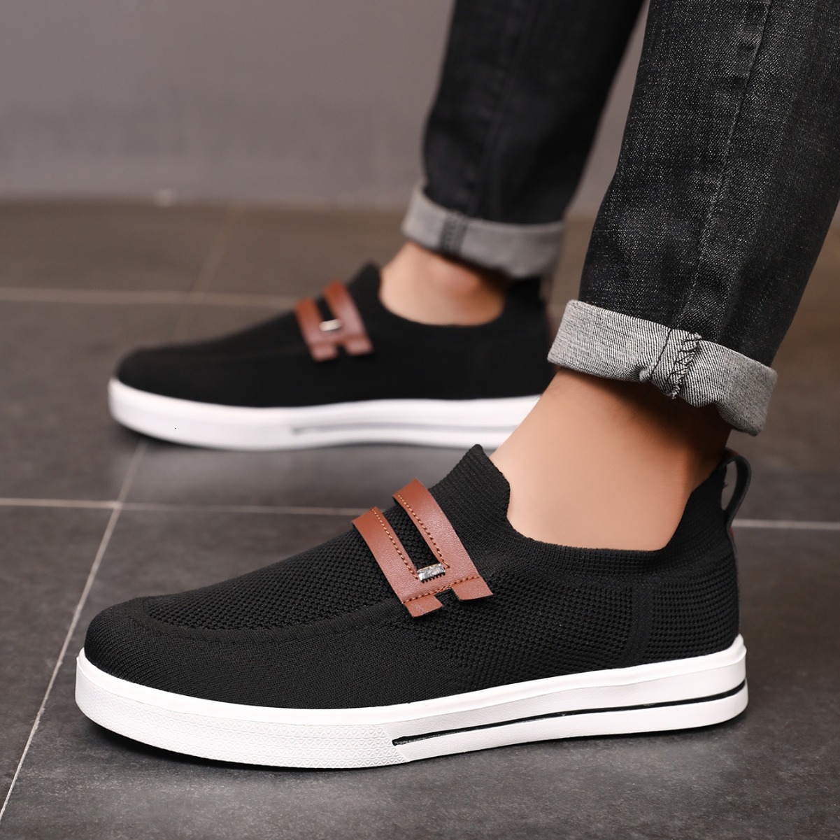 2025 With Box Designer fashionable casual shoes Canvas shoes for men in summer, fly woven breathable mesh, one foot lazy shoes