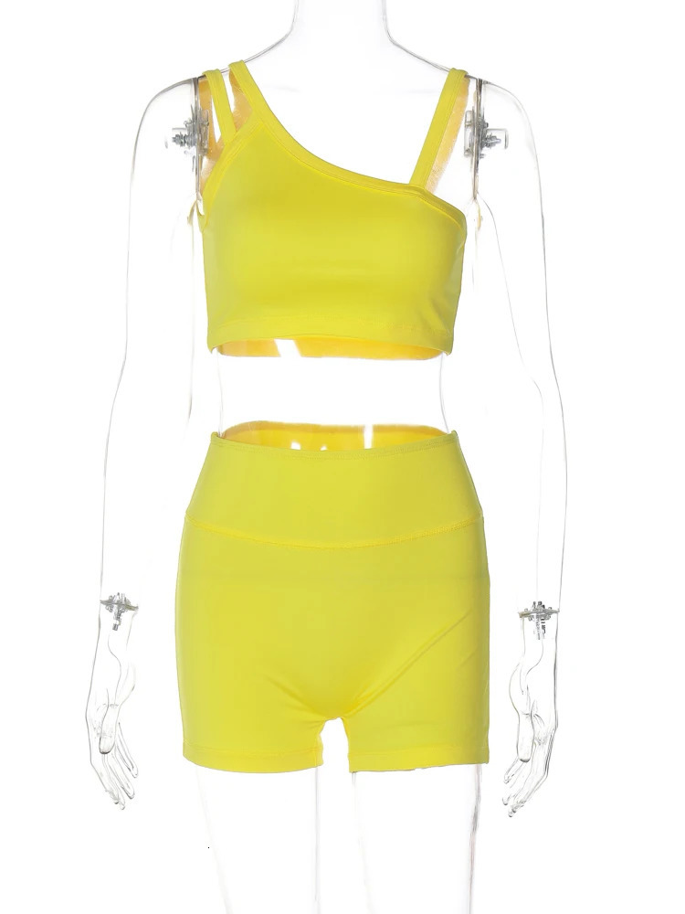 Hugcitar Summer Fashion 2-piece set solid belt backless sexy crop vest top drag shorts ultra-thin womens vacation workwear 250318